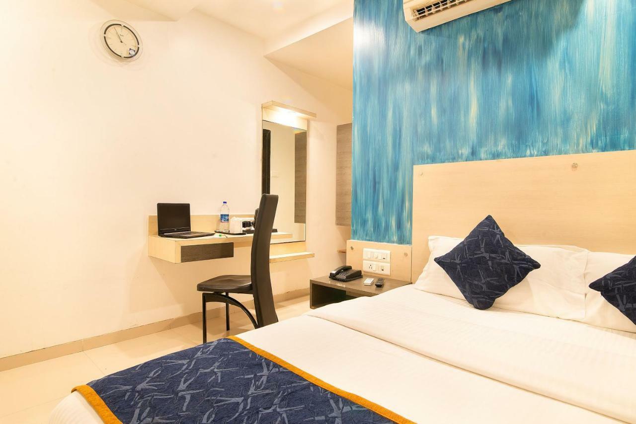 Hotel Sheetal Plaza Σουράτ Εξωτερικό φωτογραφία