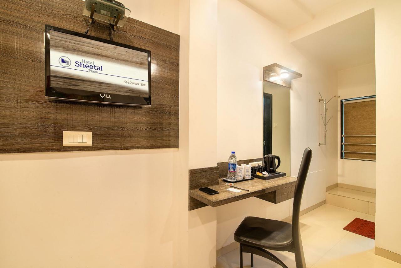 Hotel Sheetal Plaza Σουράτ Εξωτερικό φωτογραφία