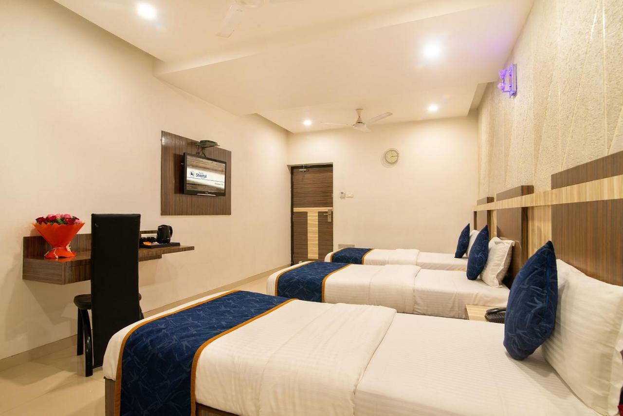 Hotel Sheetal Plaza Σουράτ Εξωτερικό φωτογραφία