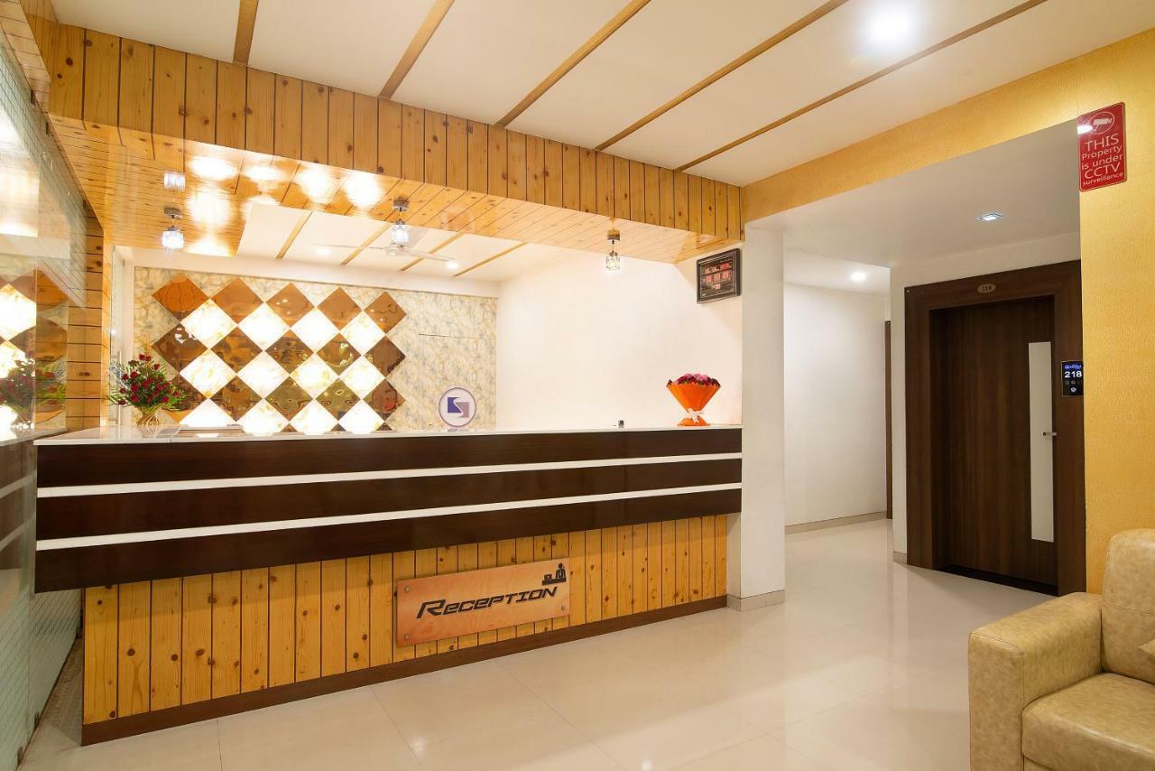 Hotel Sheetal Plaza Σουράτ Εξωτερικό φωτογραφία