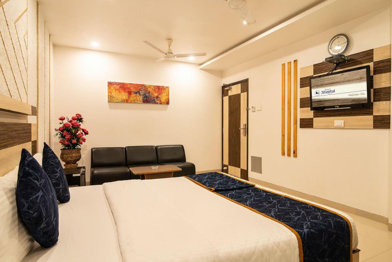 Hotel Sheetal Plaza Σουράτ Εξωτερικό φωτογραφία